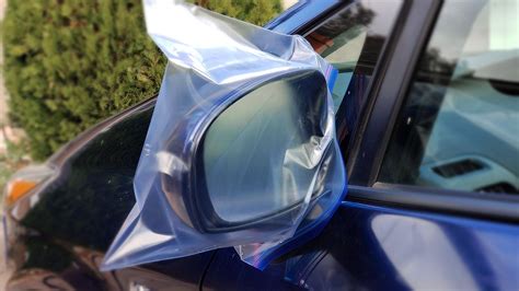 ziplock bag on car mirror purpose.